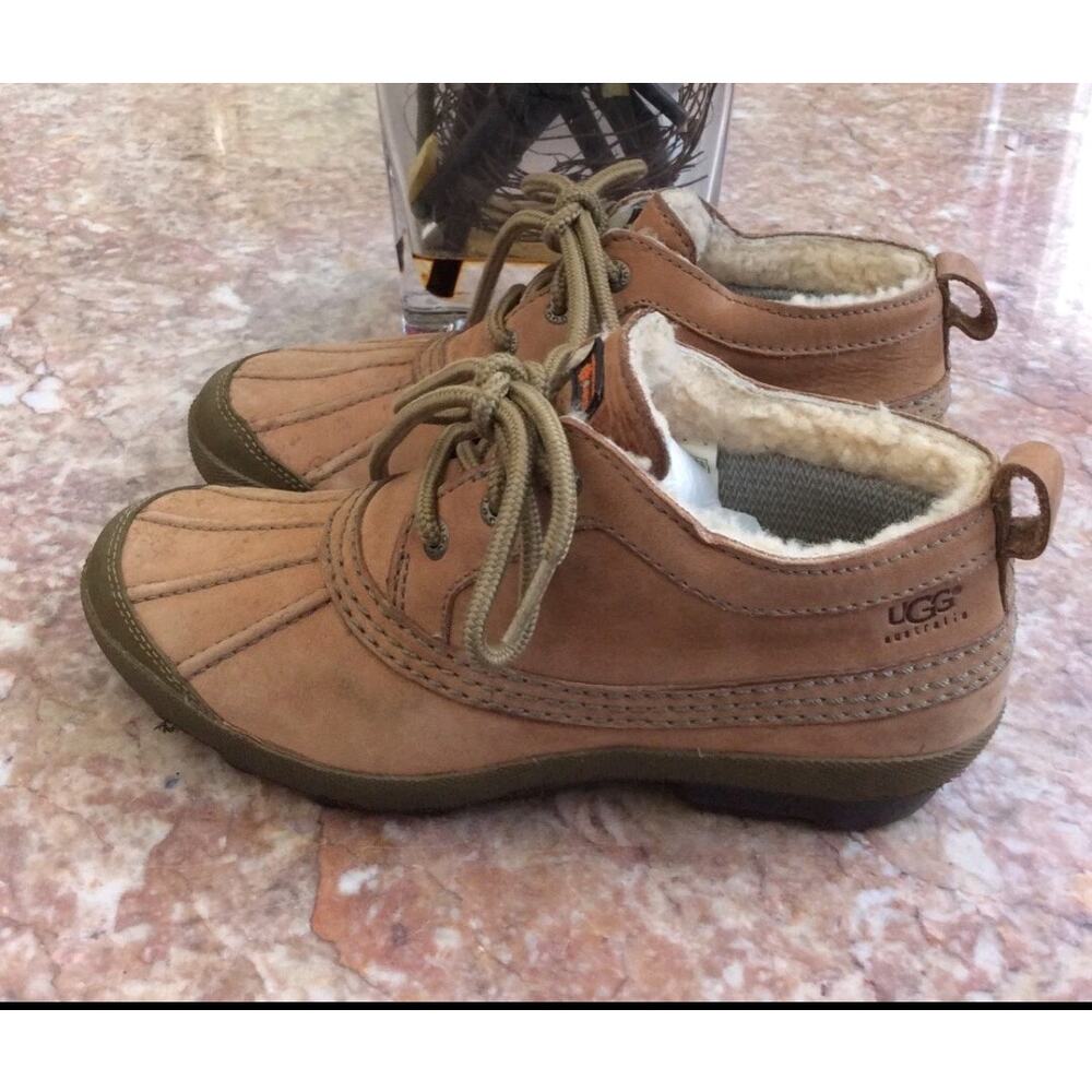 Ugg Australia Brown Leather Suede Shearling Magpie Duck Booties Sz 9 Outdoors View 4